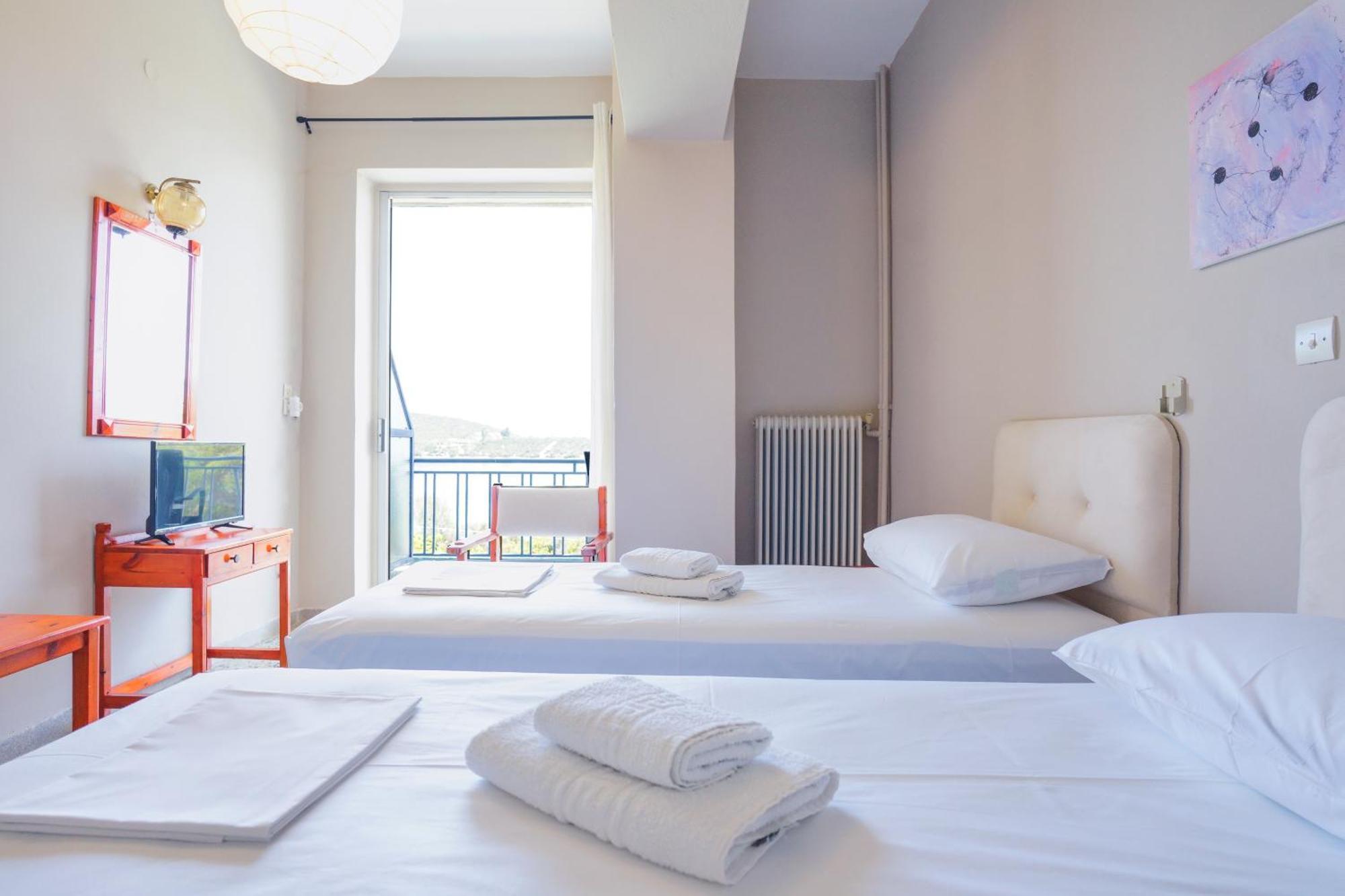 Hotel Korfos - Ξενοδοχείο Κόρφος Renovated 외부 사진