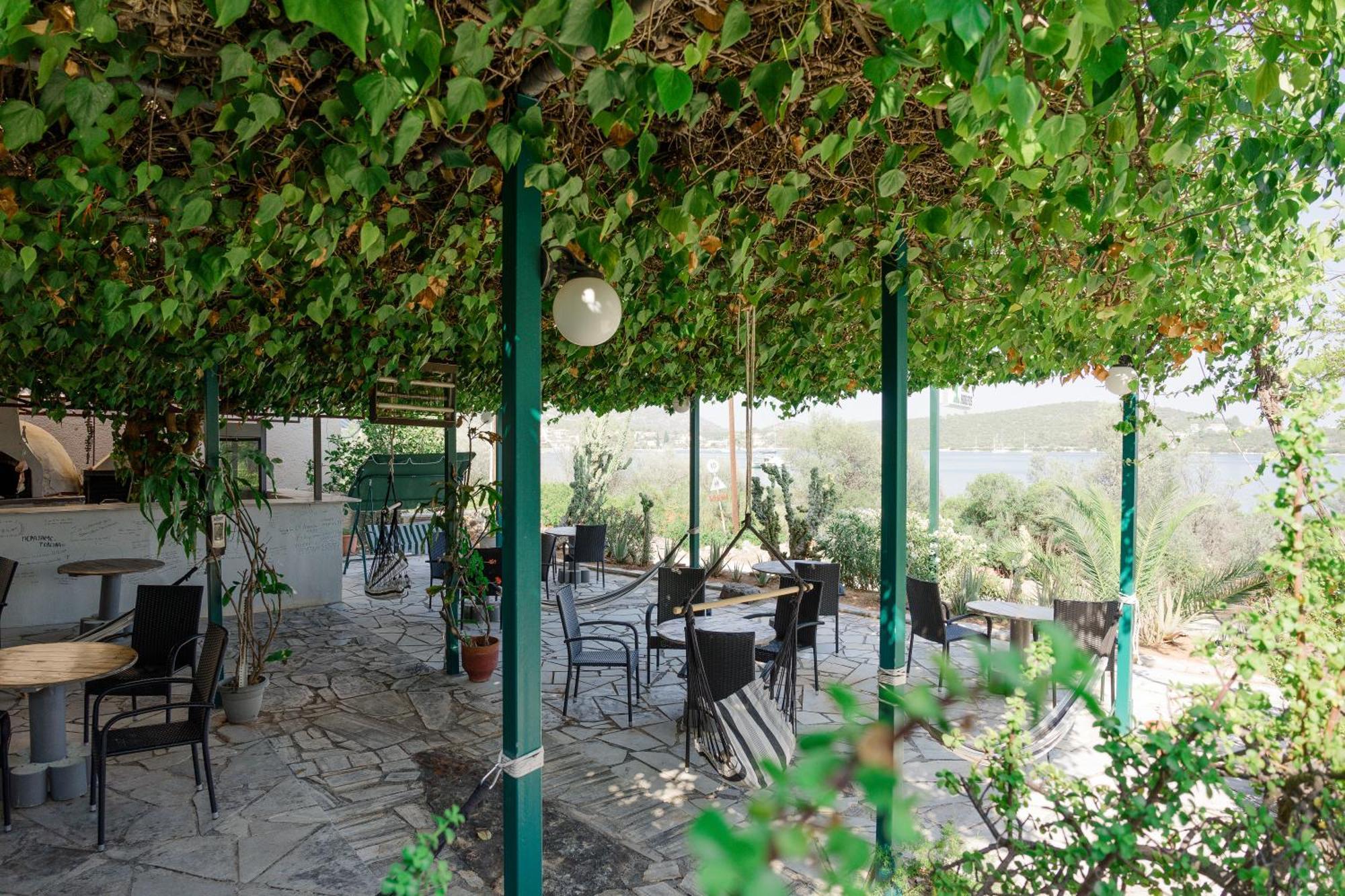 Hotel Korfos - Ξενοδοχείο Κόρφος Renovated 외부 사진
